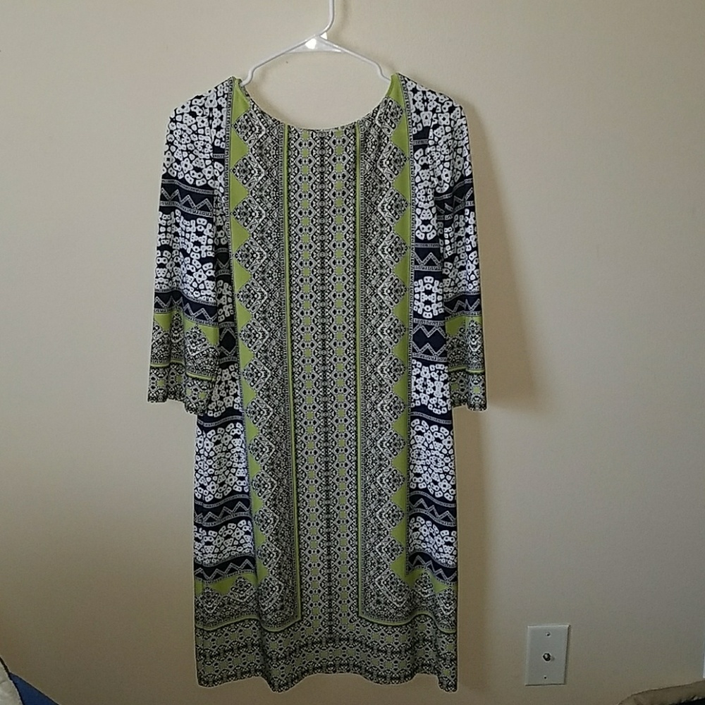 Slim fitting dress